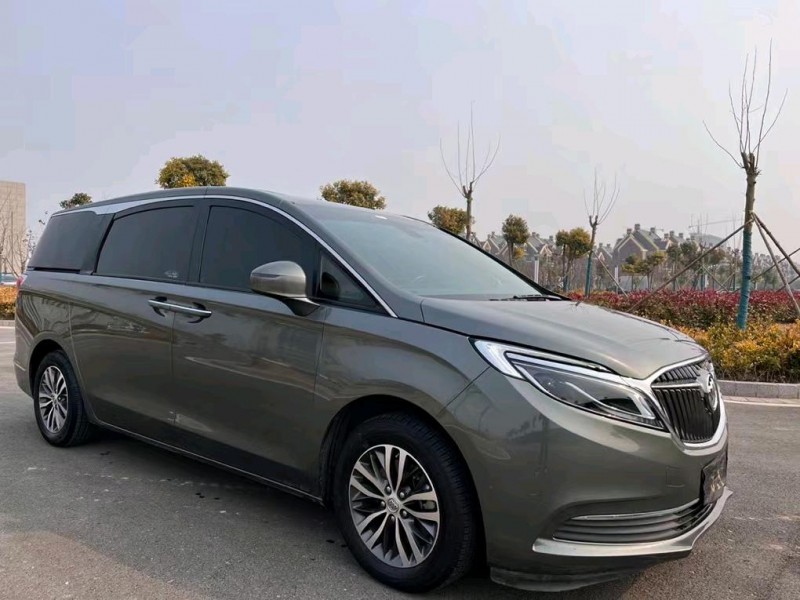 盐城17年别克GL82