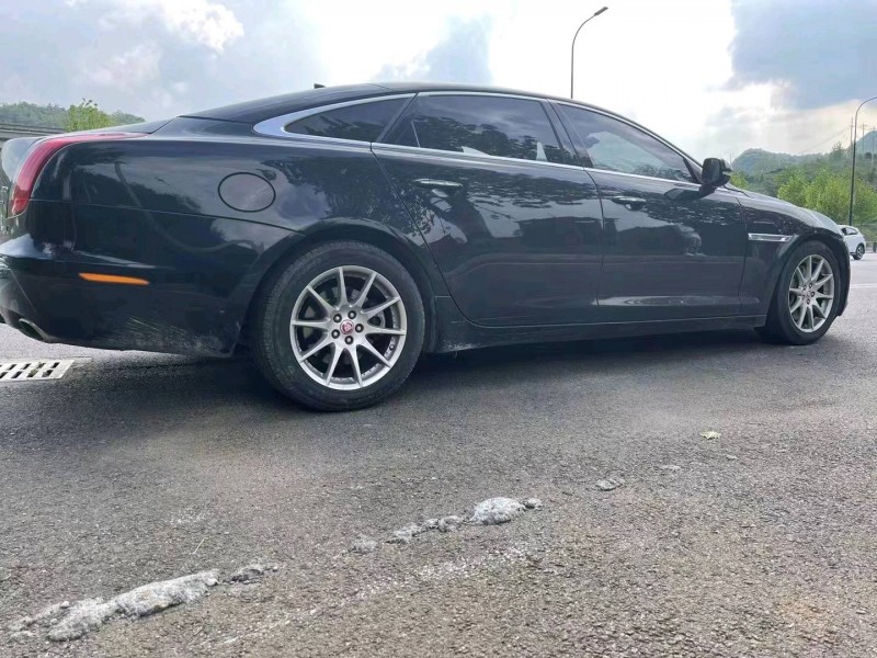 六盤水14年捷豹XJL5