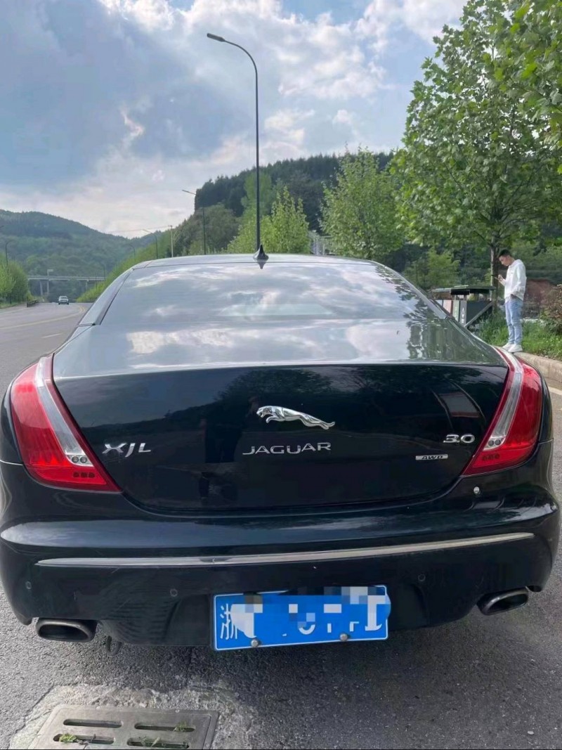六盤水14年捷豹XJL9