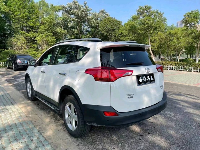 連云港13年豐田RAV43