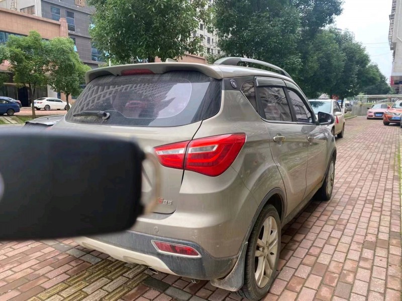 岳陽17年長安汽車CS356