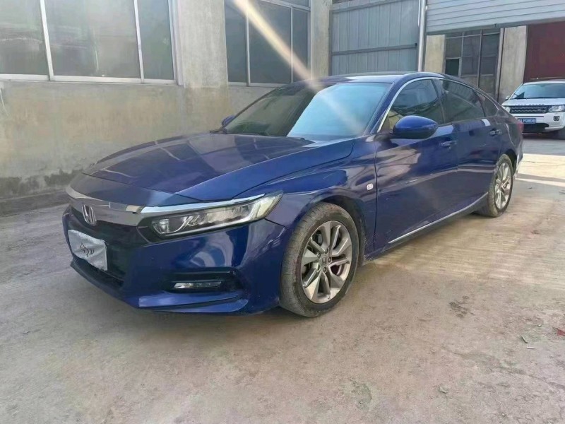 烟台18年本田雅阁8