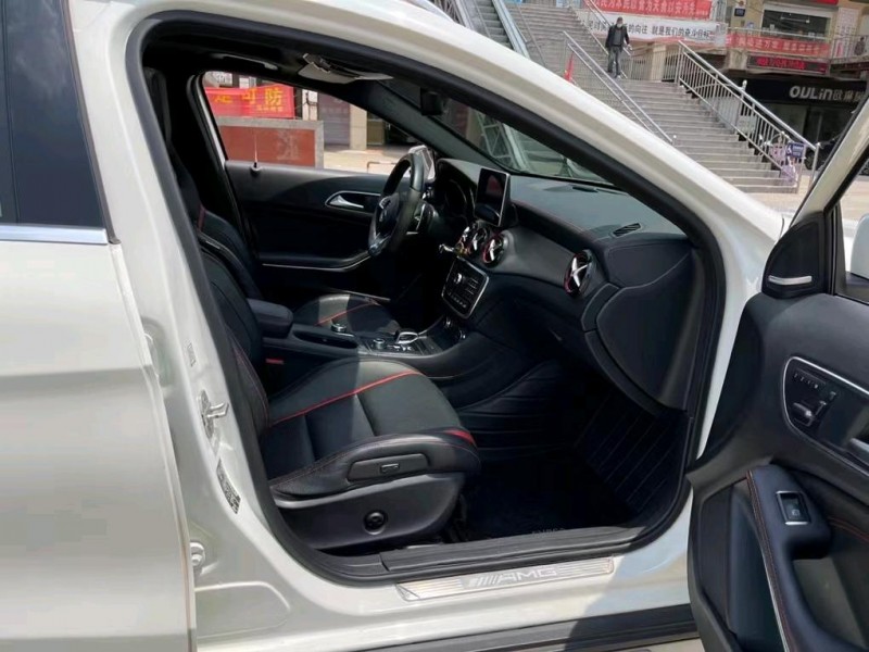 盐城16年奔驰GLA6