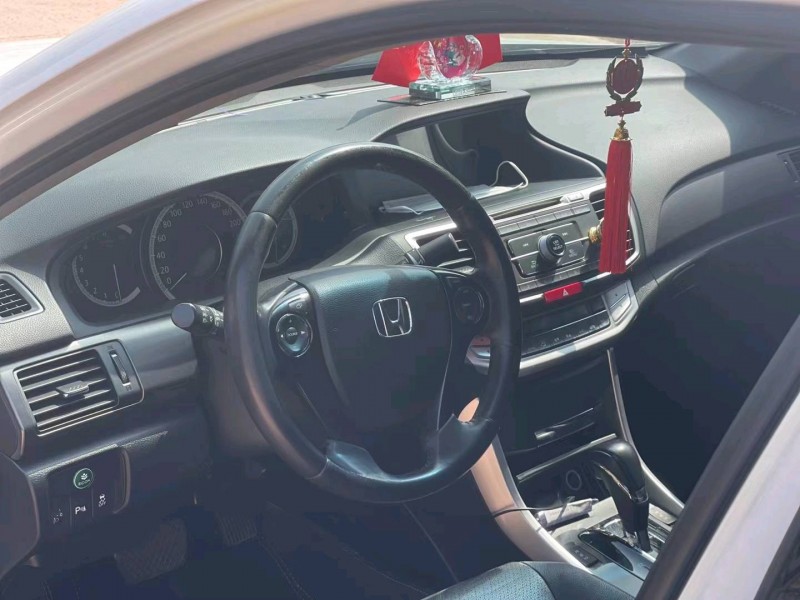 北京14年本田雅阁3