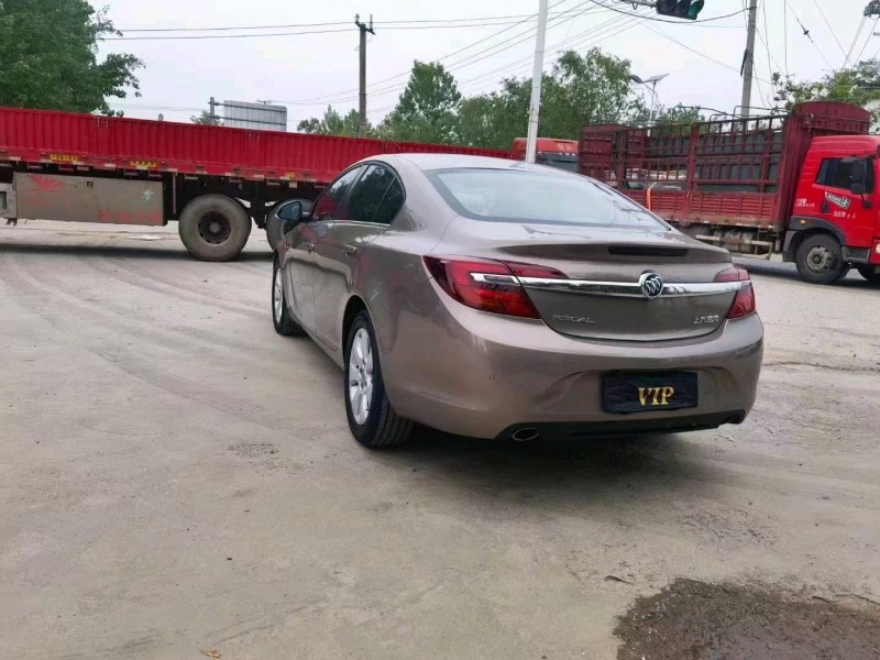 徐州17年别克君威2