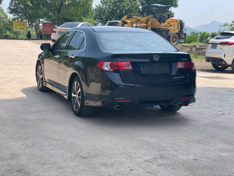 北京10年本田思铂睿4