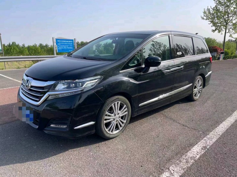 烟台18年本田艾力绅3