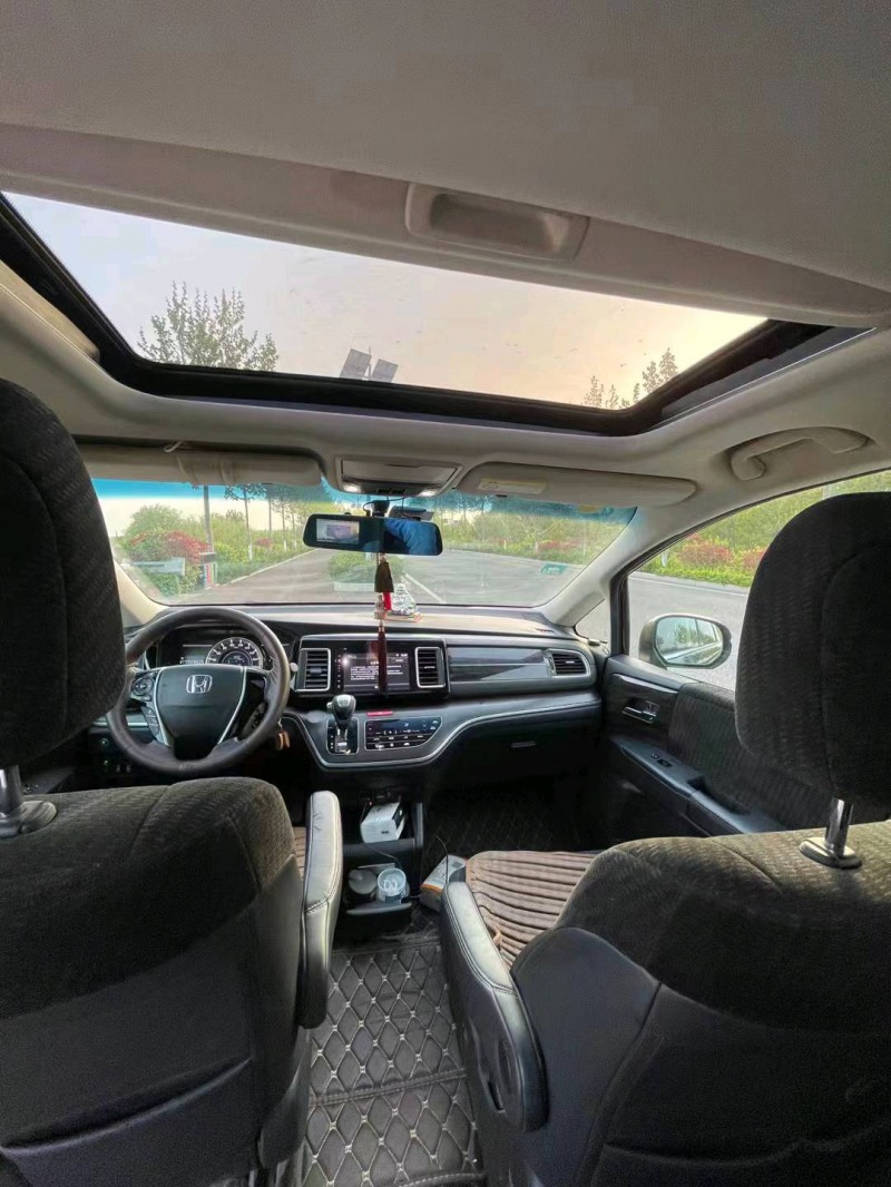 烟台18年本田艾力绅4