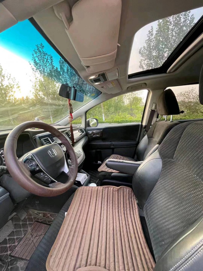 烟台18年本田艾力绅7