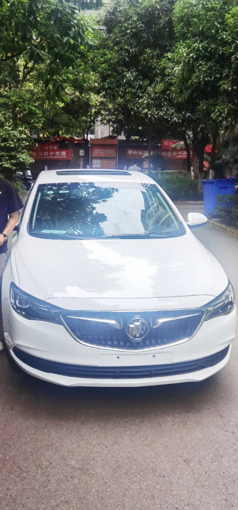 青岛22年别克英朗1