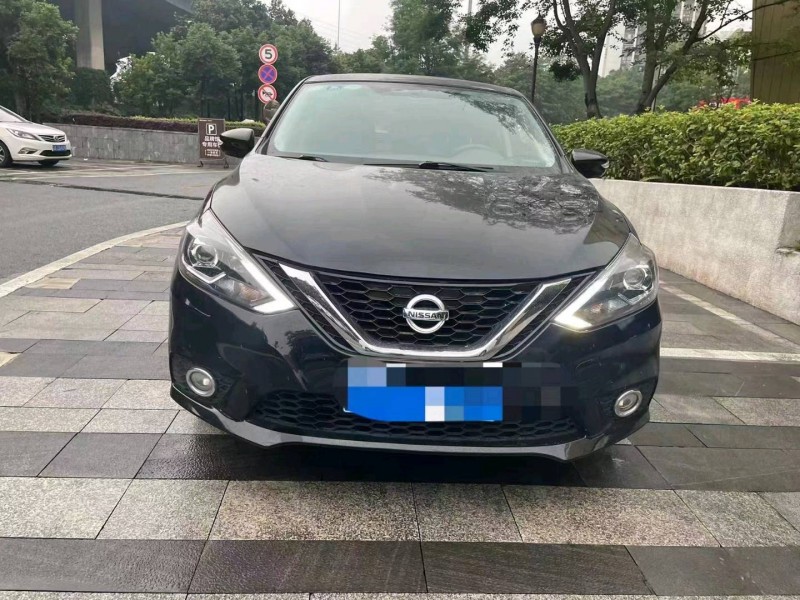 重慶18年日產軒逸1