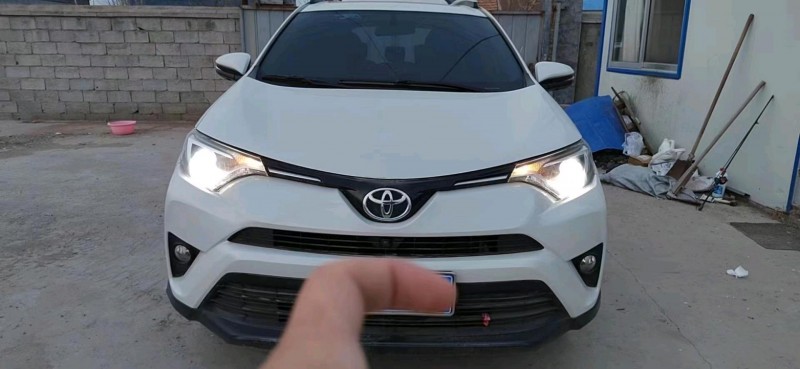 烟台18年丰田RAV4荣放1