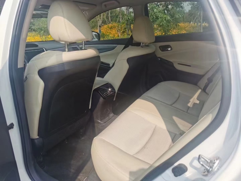 青岛16年本田思铂睿1