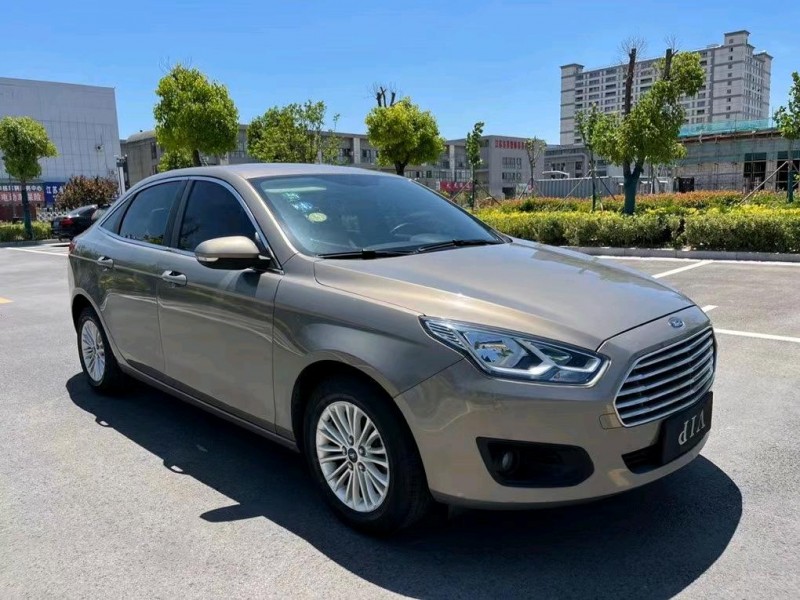 盐城17年福特福睿斯2