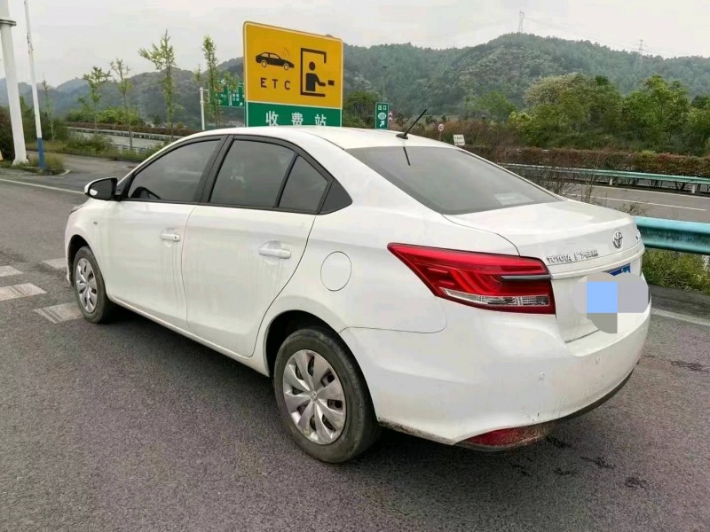 黔西南21年豐田YARiS L 致享5