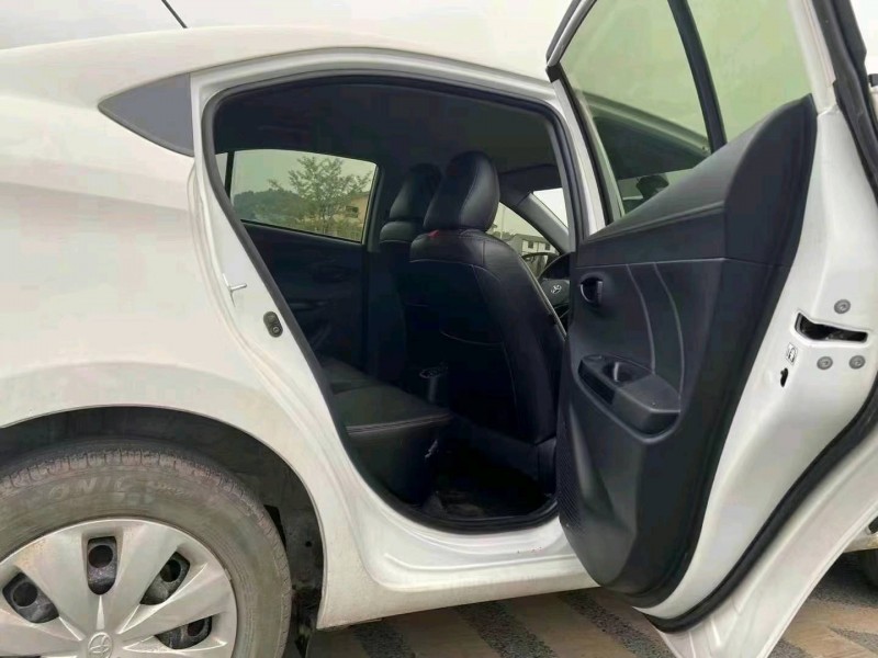 黔西南21年豐田YARiS L 致享3