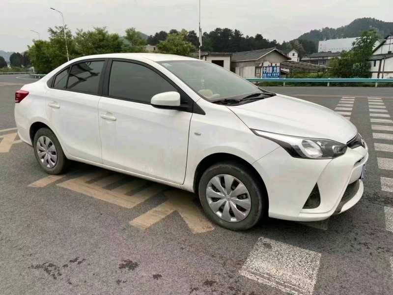 黔西南21年豐田YARiS L 致享1