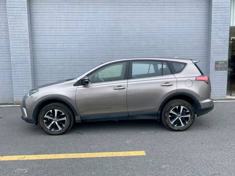 廣州19年豐田RAV4榮放5
