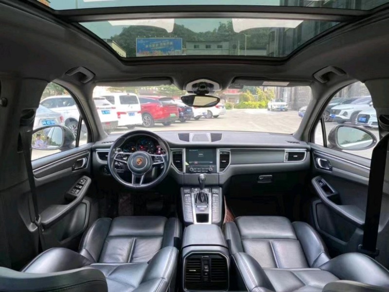 東莞18年保時捷Macan5