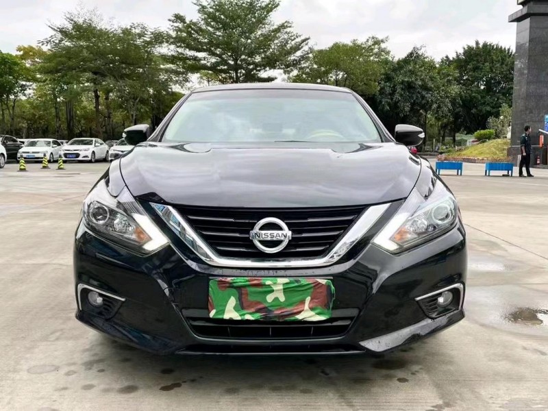東莞17年日產天籟1