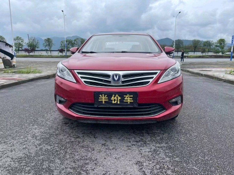 重慶16年長安汽車逸動1
