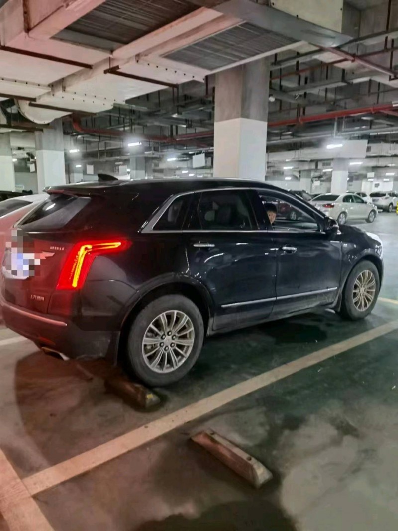 德陽18年凱迪拉克XT52