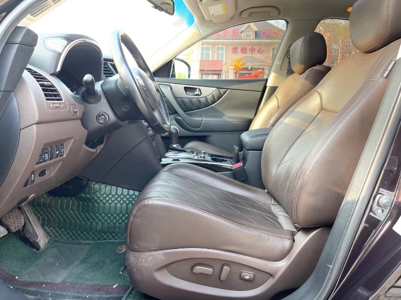 青島20年英菲尼迪QX706