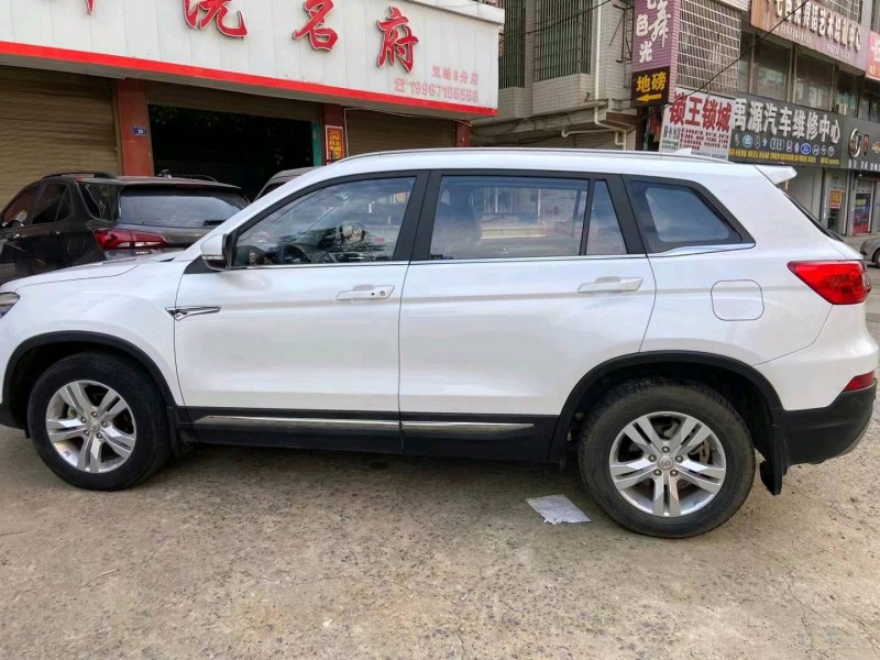 岳陽17年長安汽車CS755
