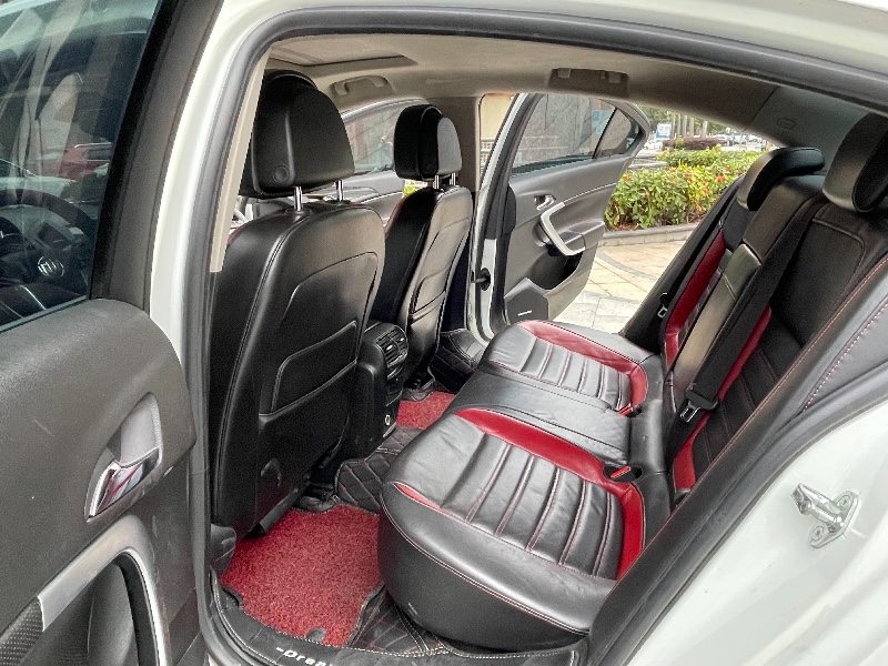 佛山13年别克君威7