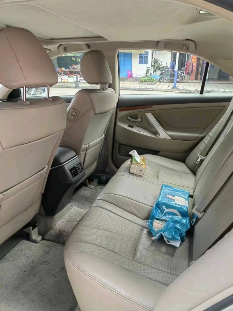 北京12年丰田凯美瑞4