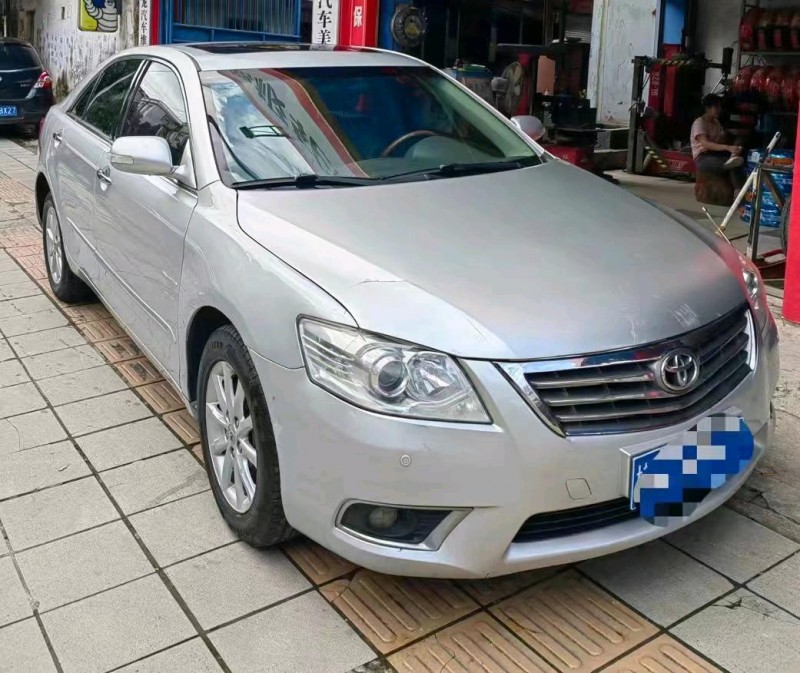 北京12年丰田凯美瑞8