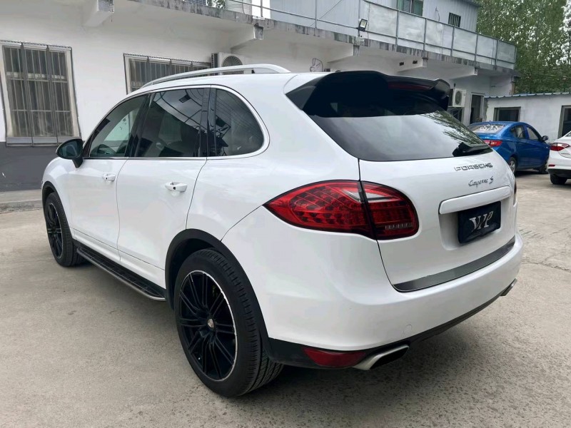 济宁13年保时捷卡宴8