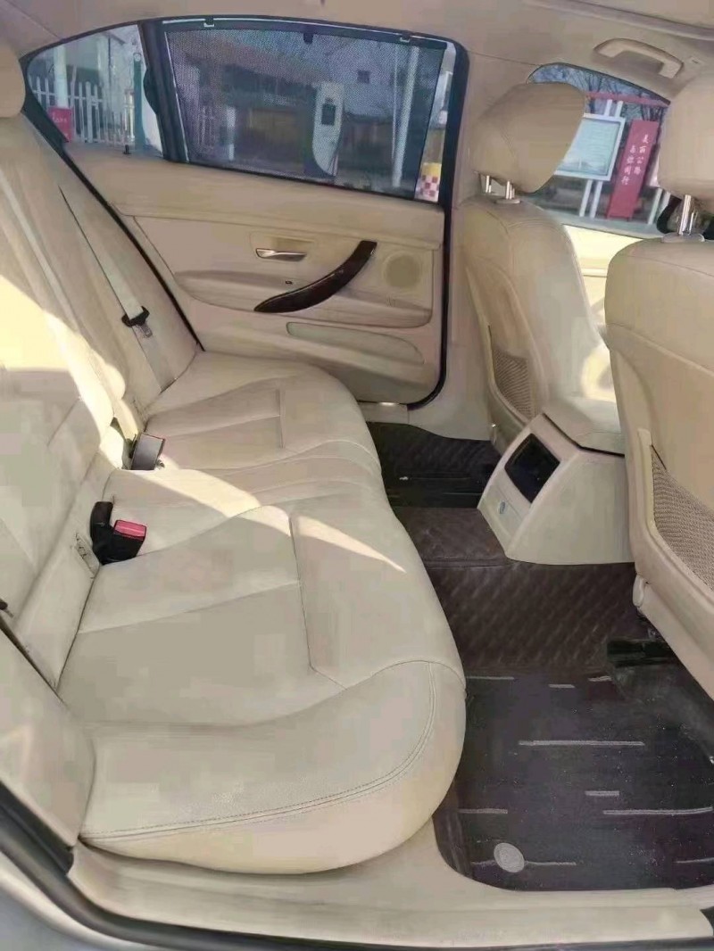 北京12年宝马3系6