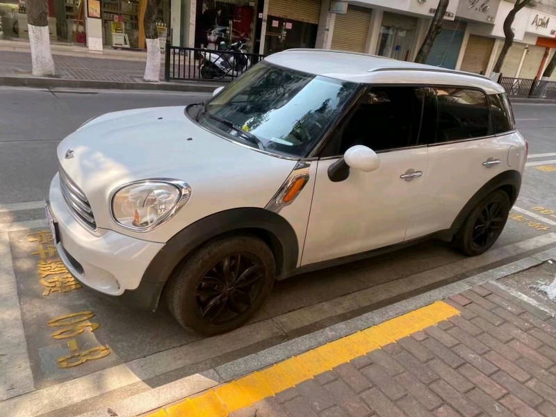 佛山13年MINICOUNTRYMAN8