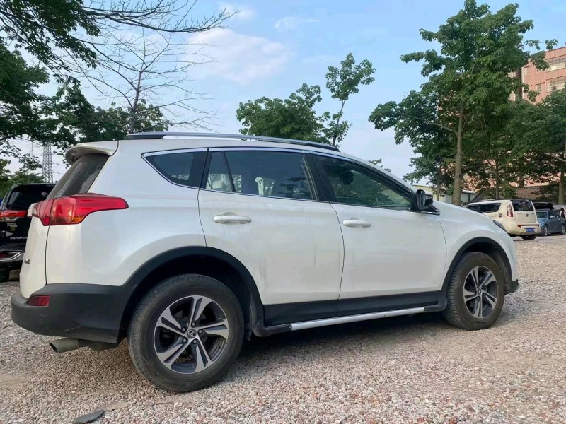佛山16年豐田RAV44