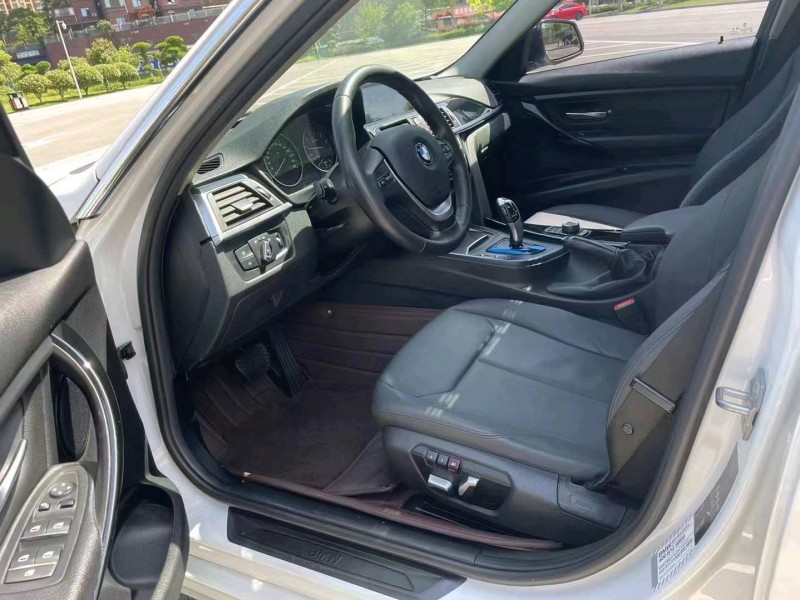 北京17年宝马3系6