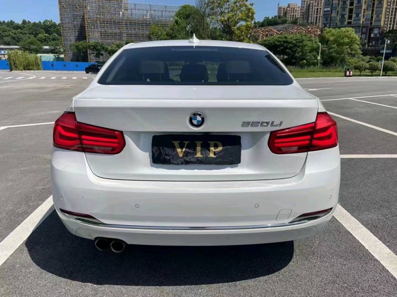 北京17年宝马3系9