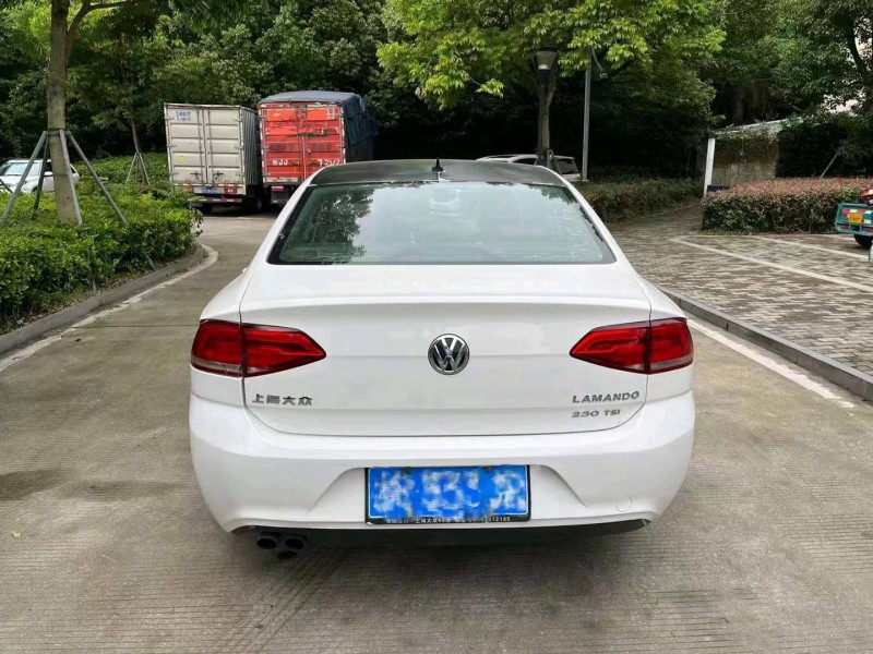 紹興15年大眾凌渡7