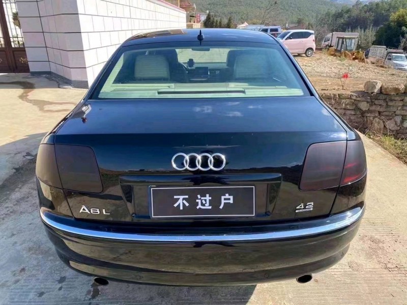麗江07年奧迪A8L2