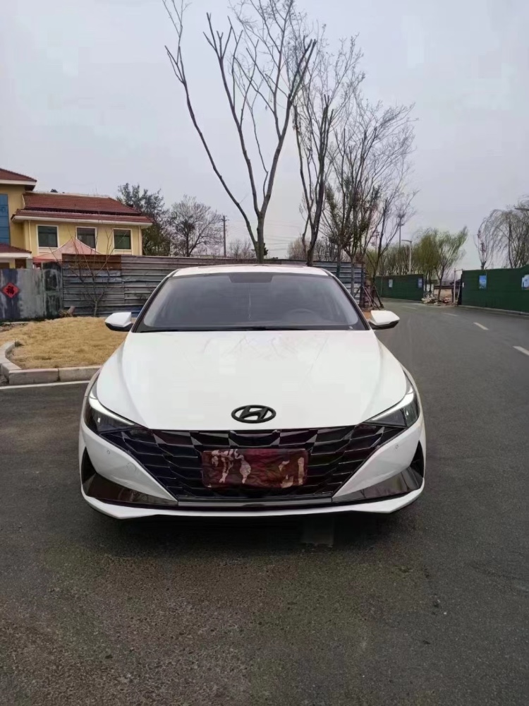 青岛21年现代伊兰特1