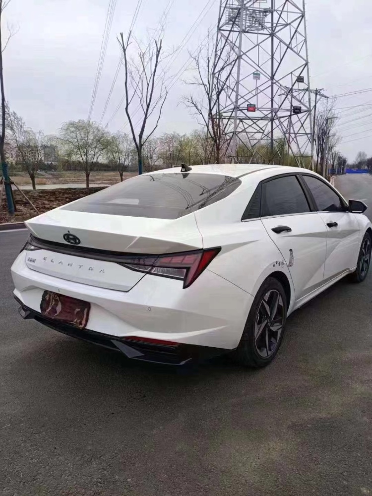 青岛21年现代伊兰特9