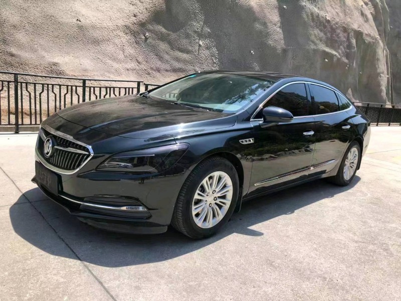 烟台18年别克君越8