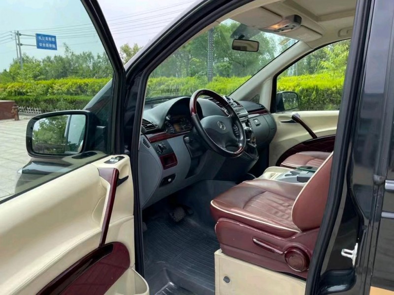 盐城15年奔驰威霆4