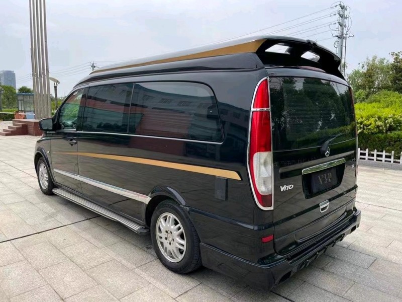 盐城15年奔驰威霆9