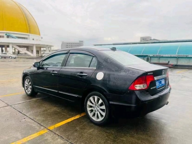 东莞09年本田思域7