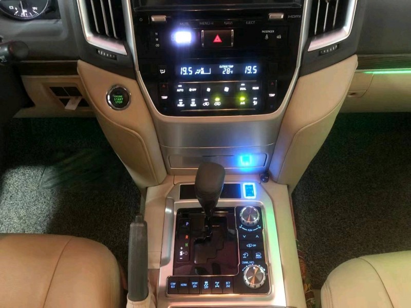 东莞15年丰田兰德酷路泽6