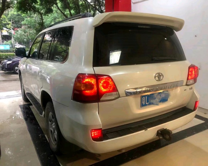 东莞15年丰田兰德酷路泽7