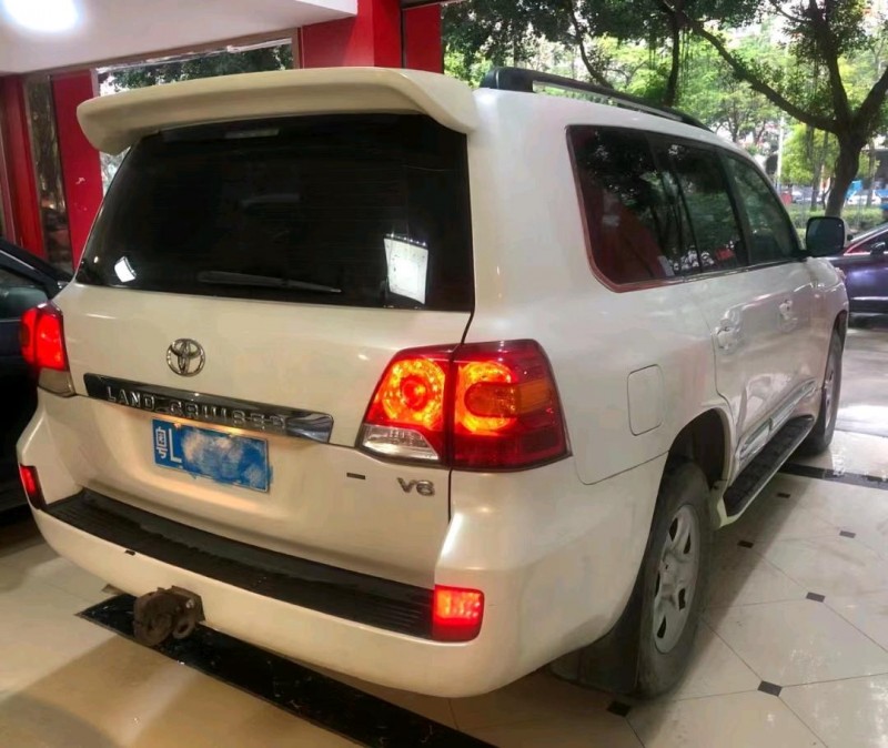 东莞15年丰田兰德酷路泽8