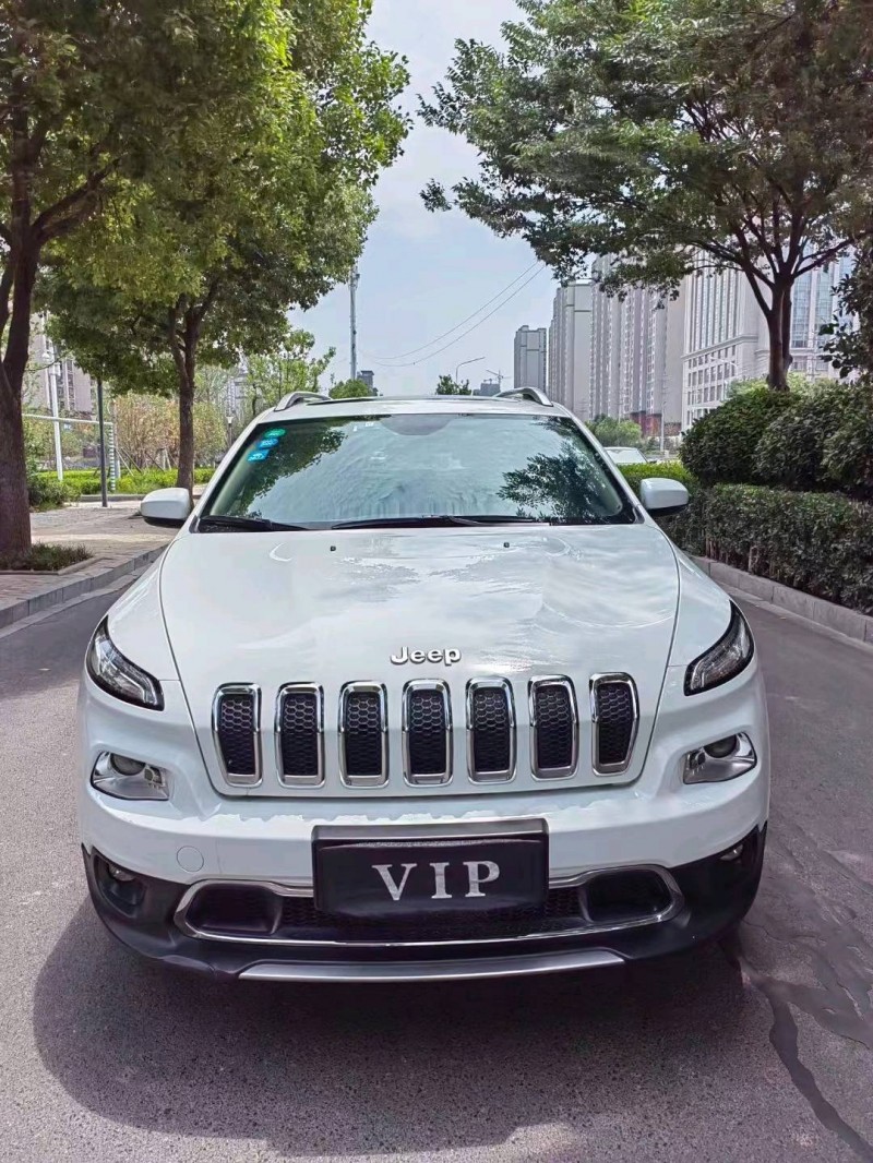 淮北18年Jeep自由光1