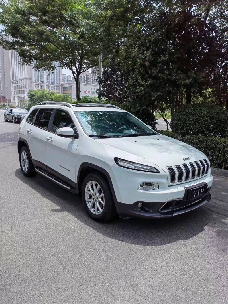 淮北18年Jeep自由光3